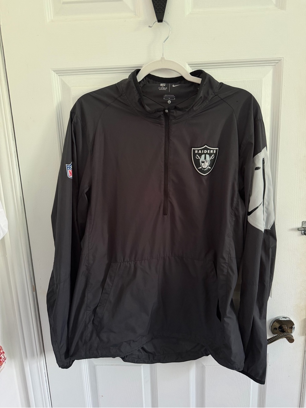 Nike Raiders 1/4 zip windbreaker/anorak